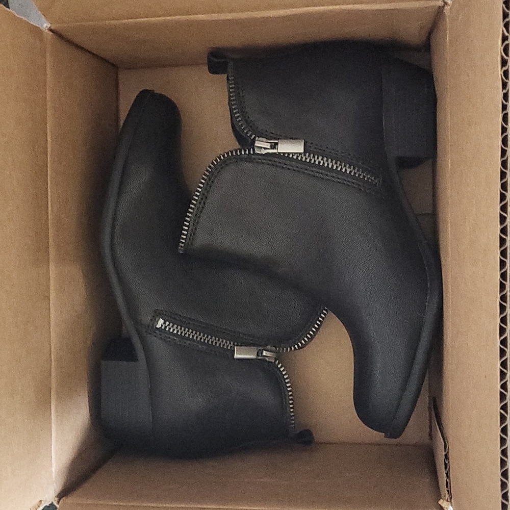 Booties - Picture 5 of 6